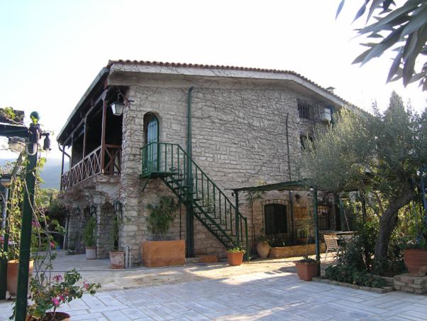 greece real estate
