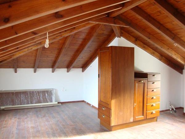 greece real estate